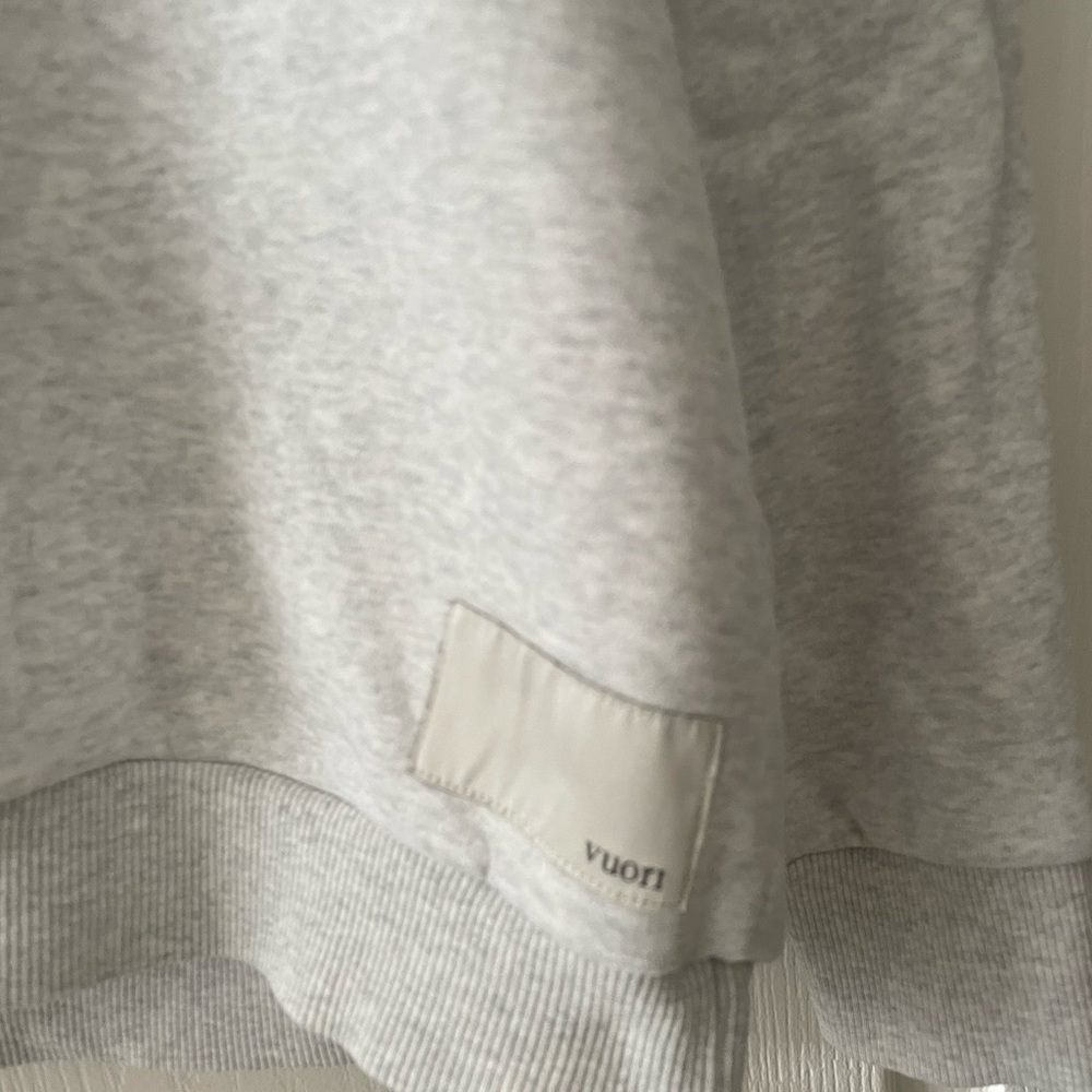 Vuori Women's Light Gray Restore Sweater. - Picture 2 of 6